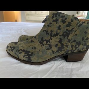 Lucky Brand camo booties